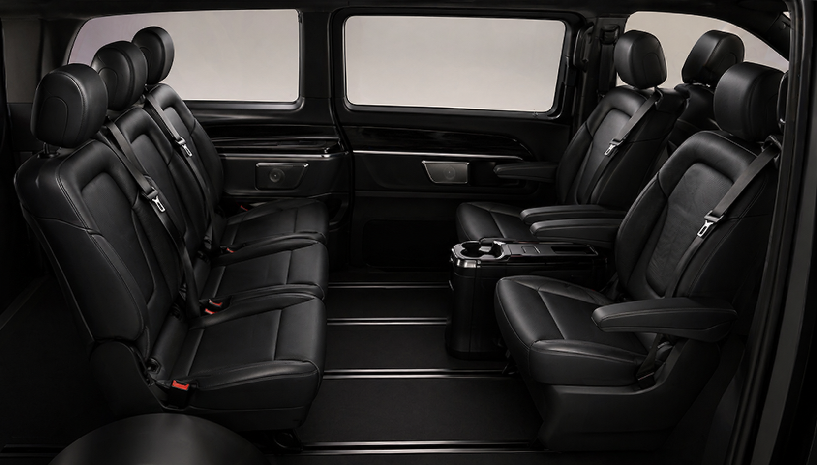 Premium MPV - Image 4