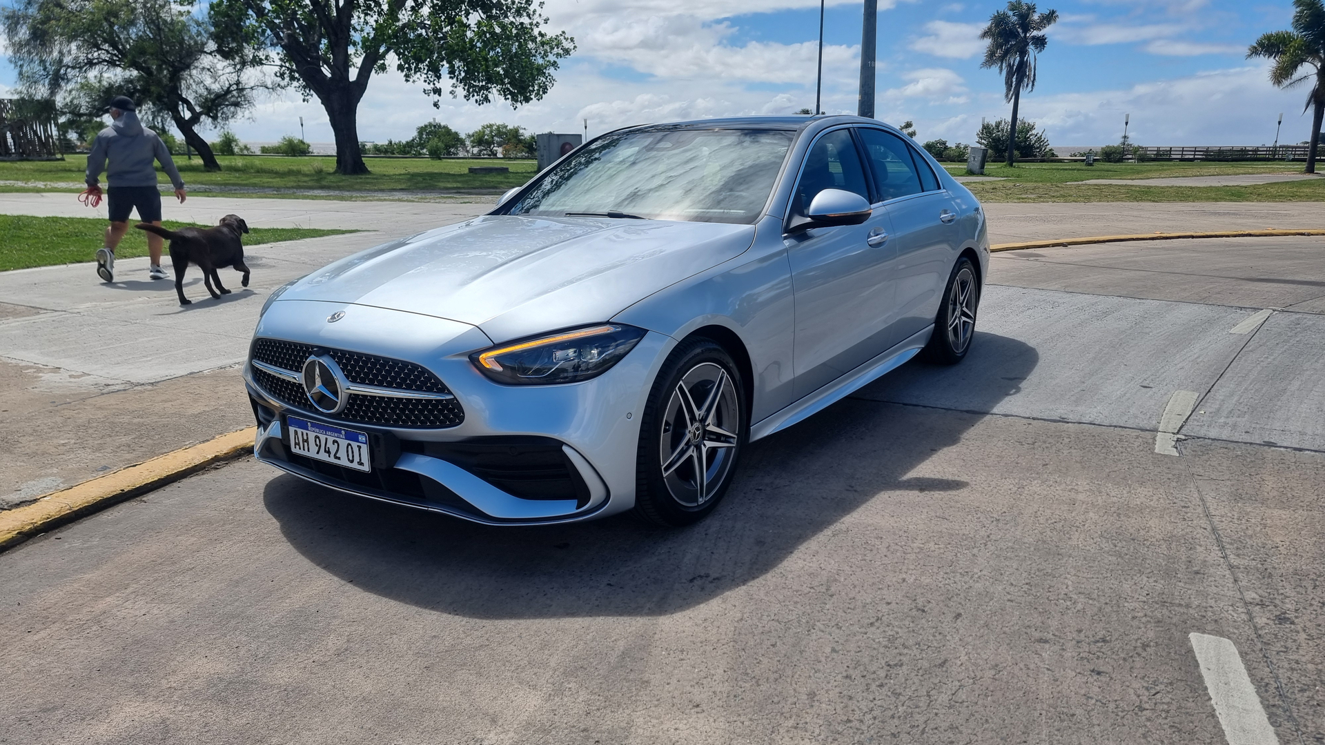 Standard Premium Sedan - Image 3