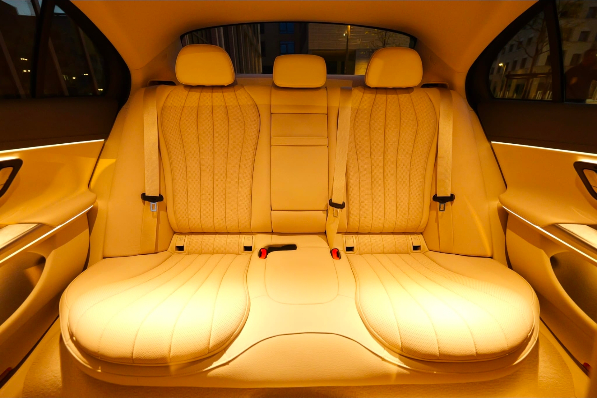 Executive Sedan (Mercedes-Benz E-Class) - Image 8