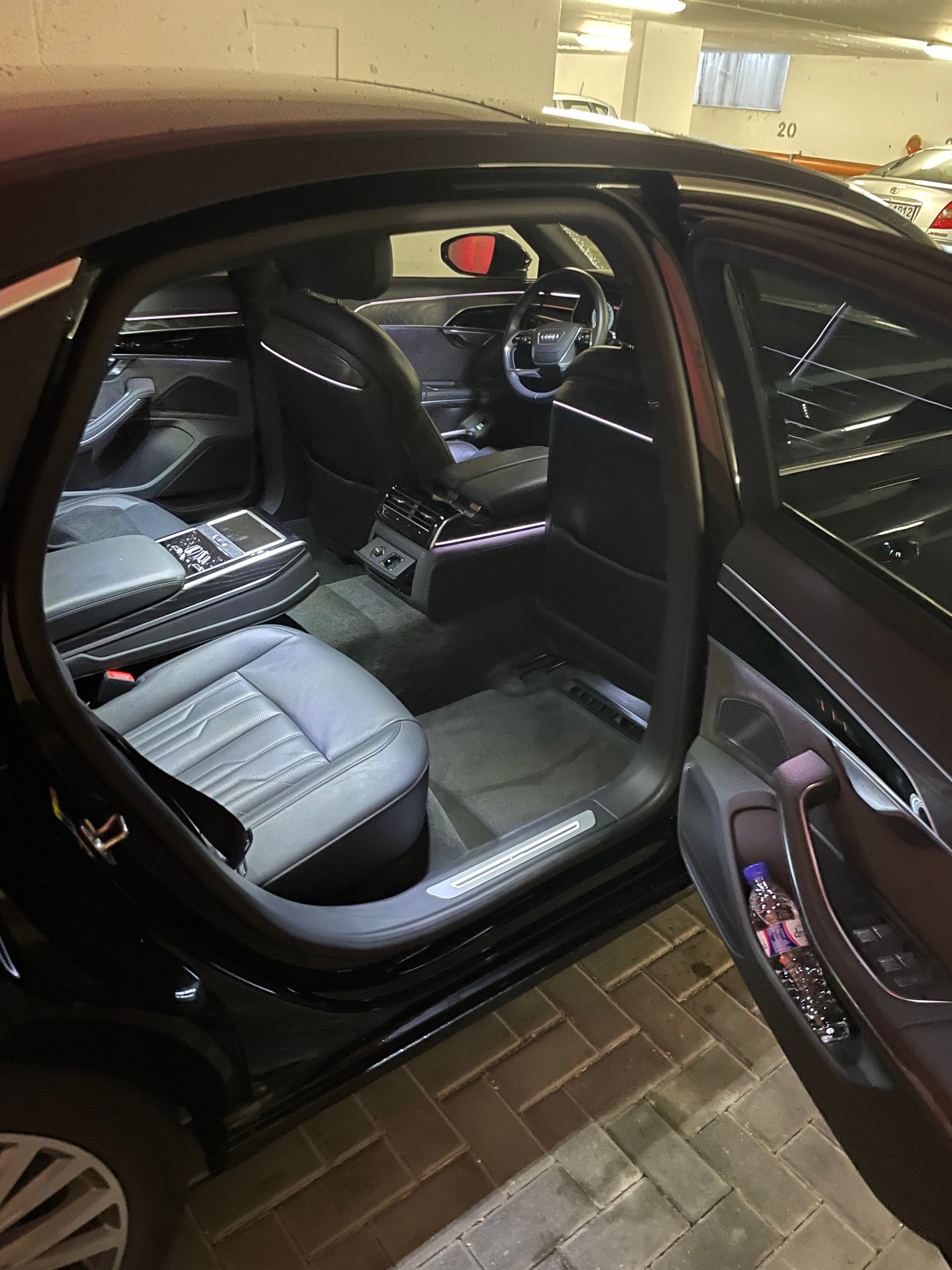 Audi A8 - Image 2