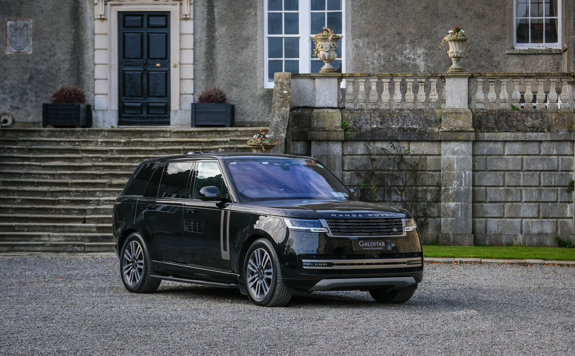 Luxury SUV - The Range Rover LWB