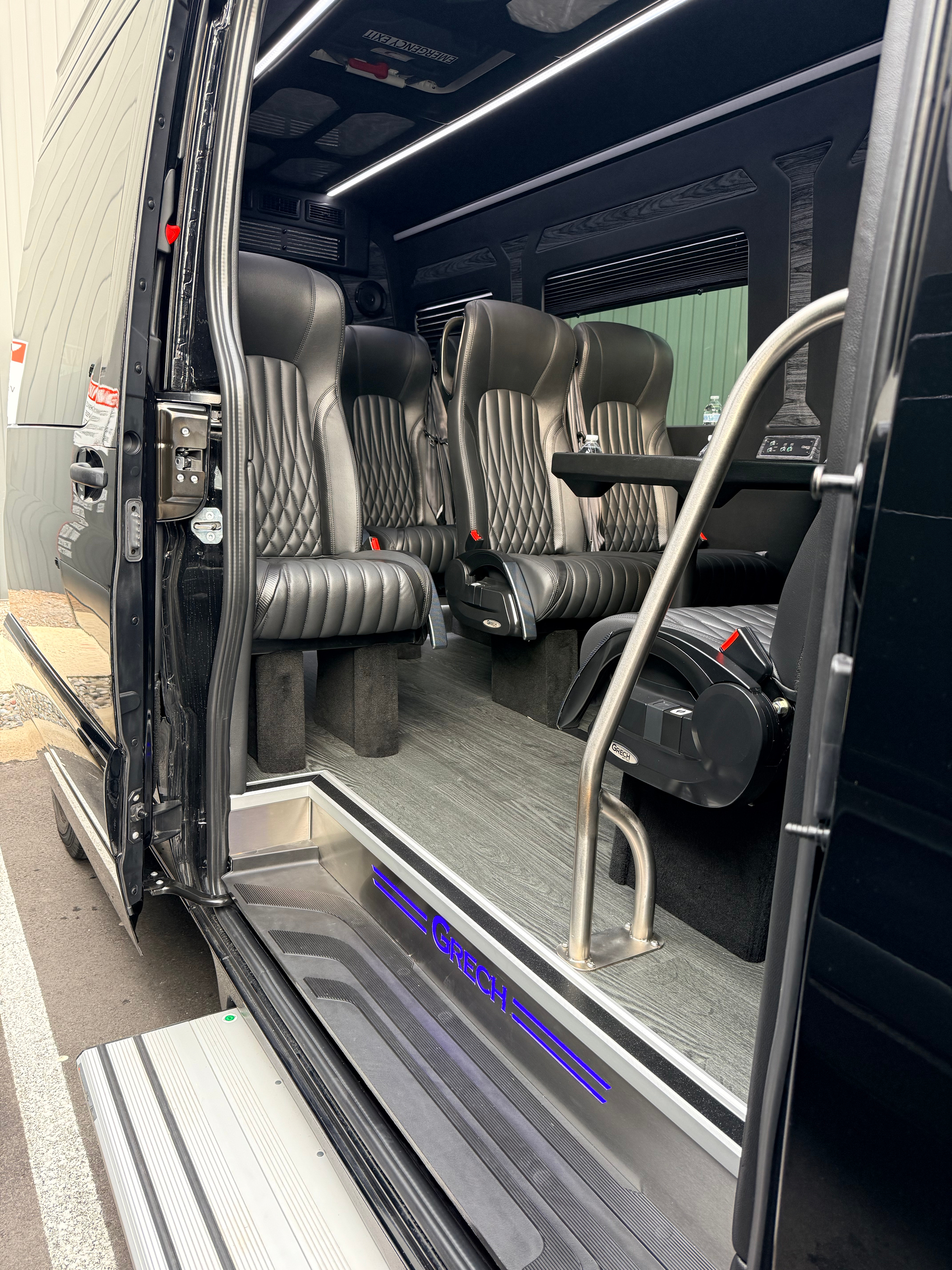 Executive Sprinter - Image 2