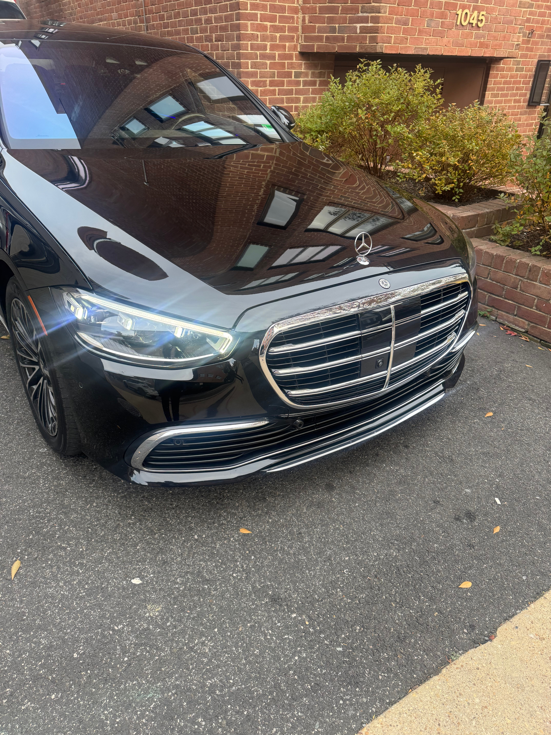 First Class Sedan - Image 3