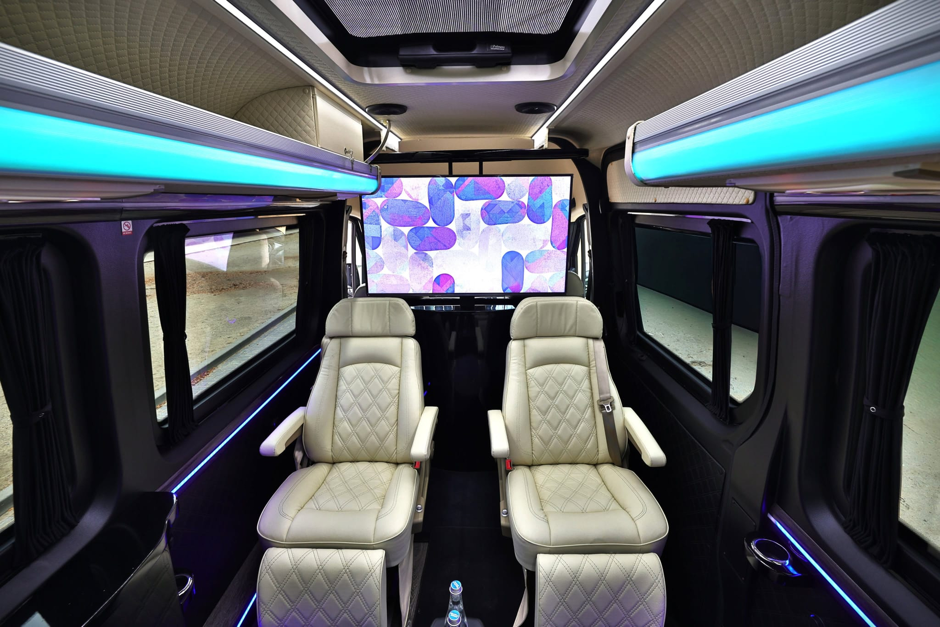 Sprinter VIP 8pax - Image 4