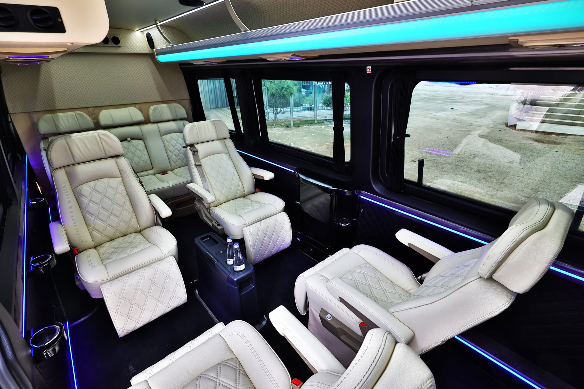 Sprinter VIP 8pax - Image 3