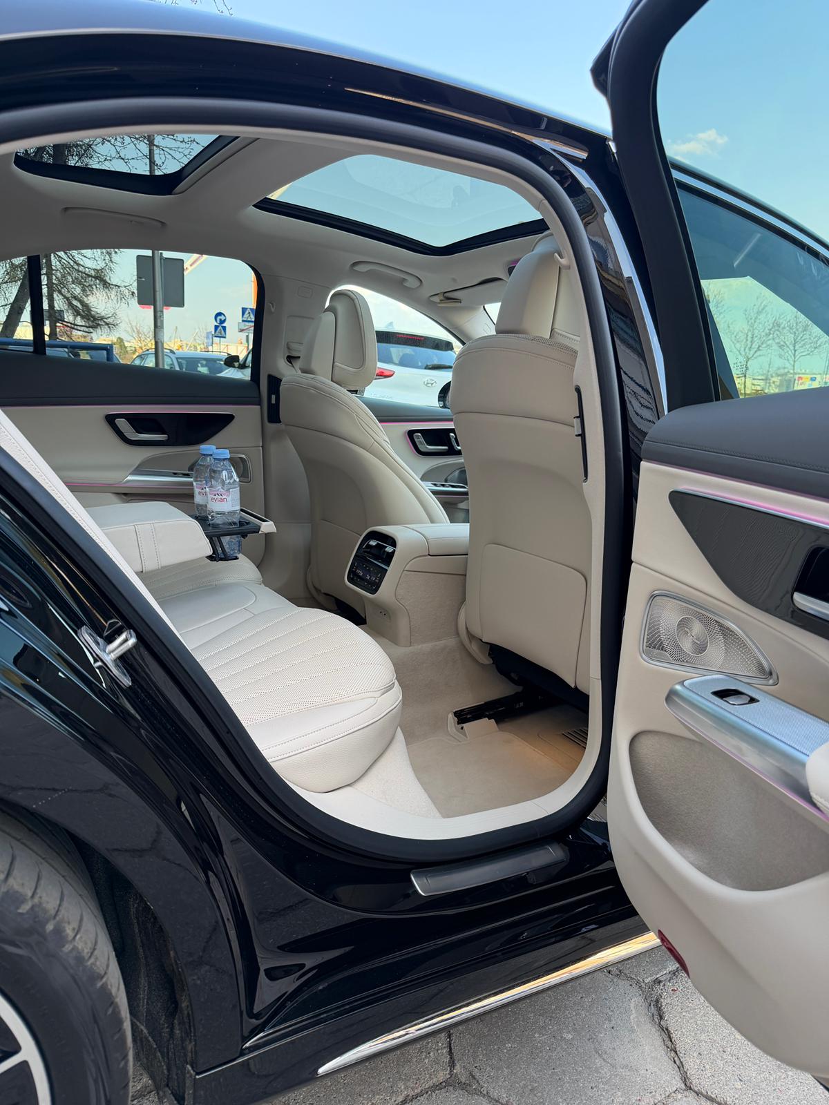 Business Sedan  - Image 4