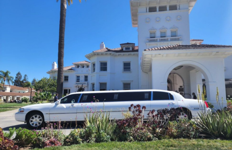 Stretch white Limousine 