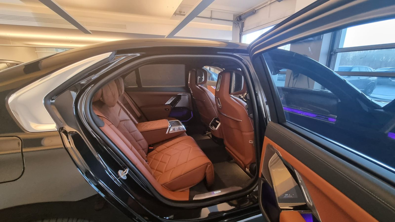FIRST CLASS - Image 4
