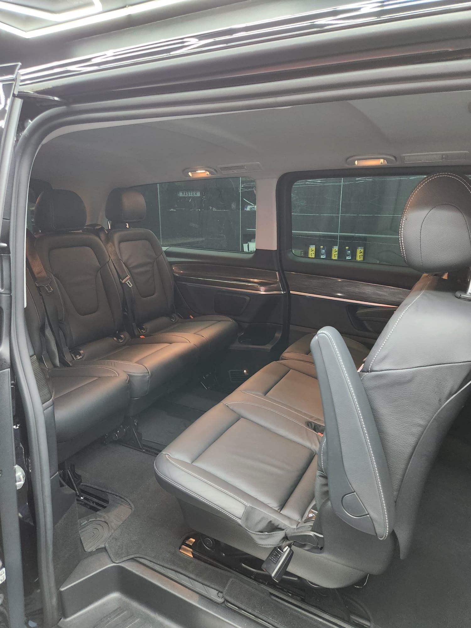 VAN MINI LUXURY - Image 2