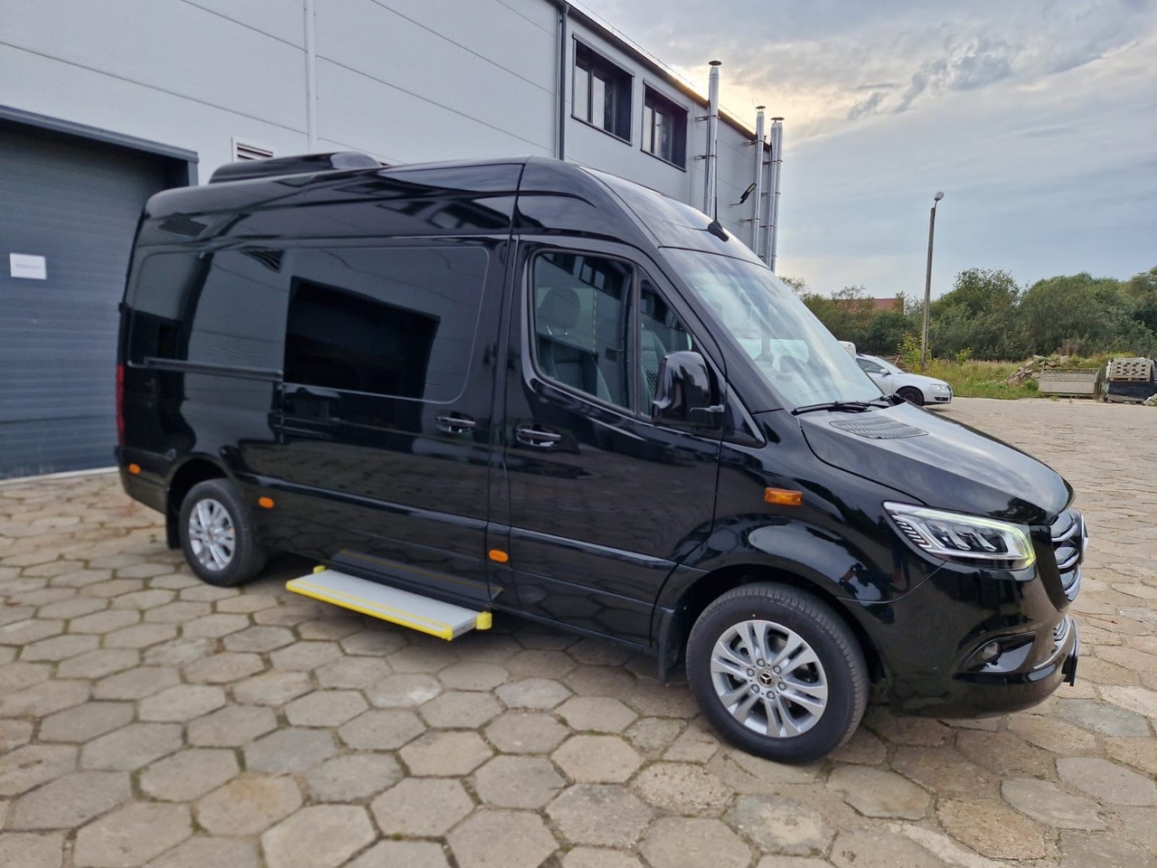MB VIP luxury Sprinter custom made 8 seats Fleet