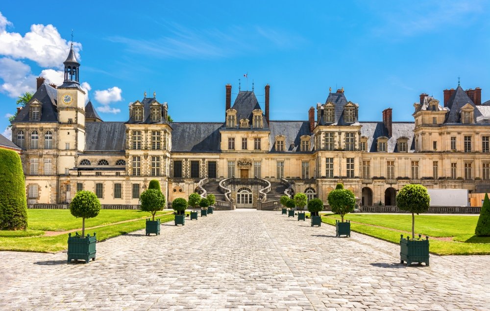 Fontainebleau Location
