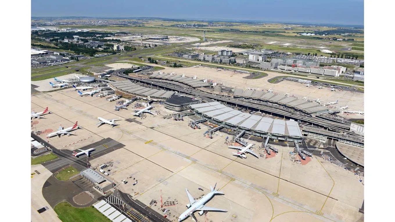 PARIS CDG Airport/ 0RLY Location