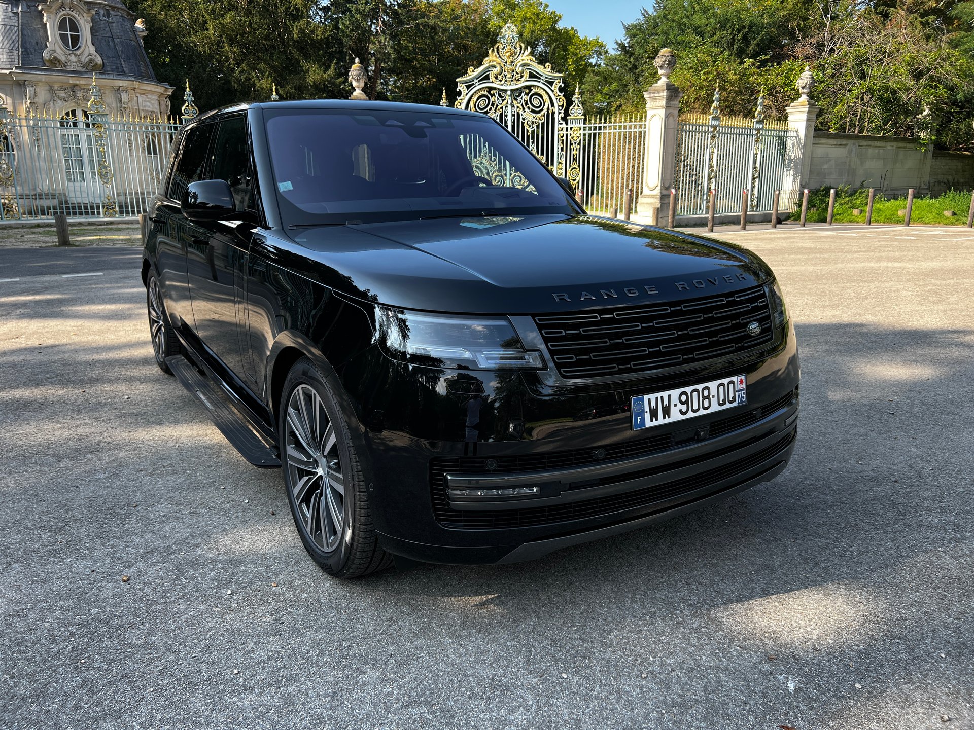 LUXURY SUV Fleet