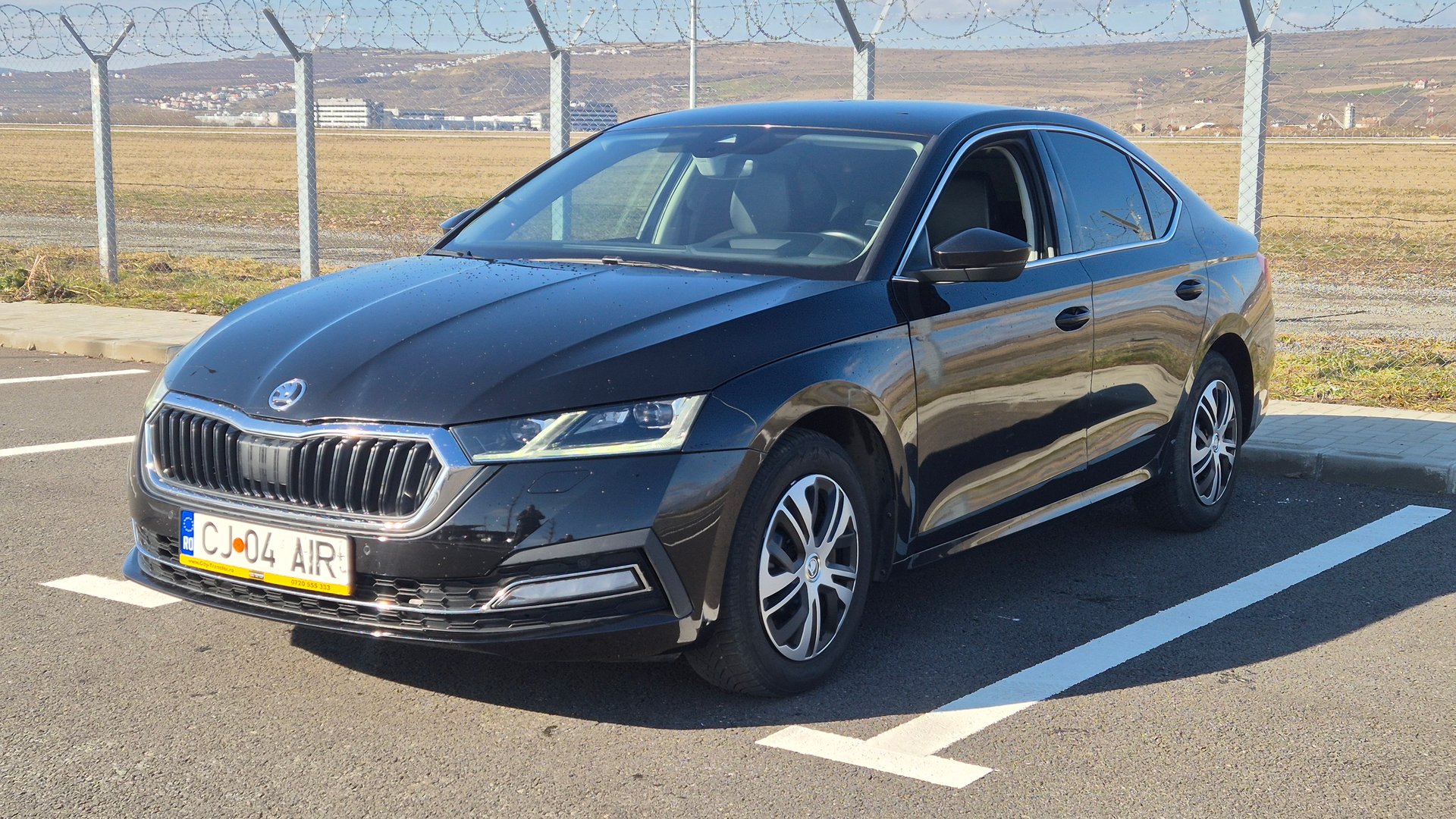 Skoda Octavia – Smart Standard Sedan for Airport Transfers & Chauffeur Services Fleet