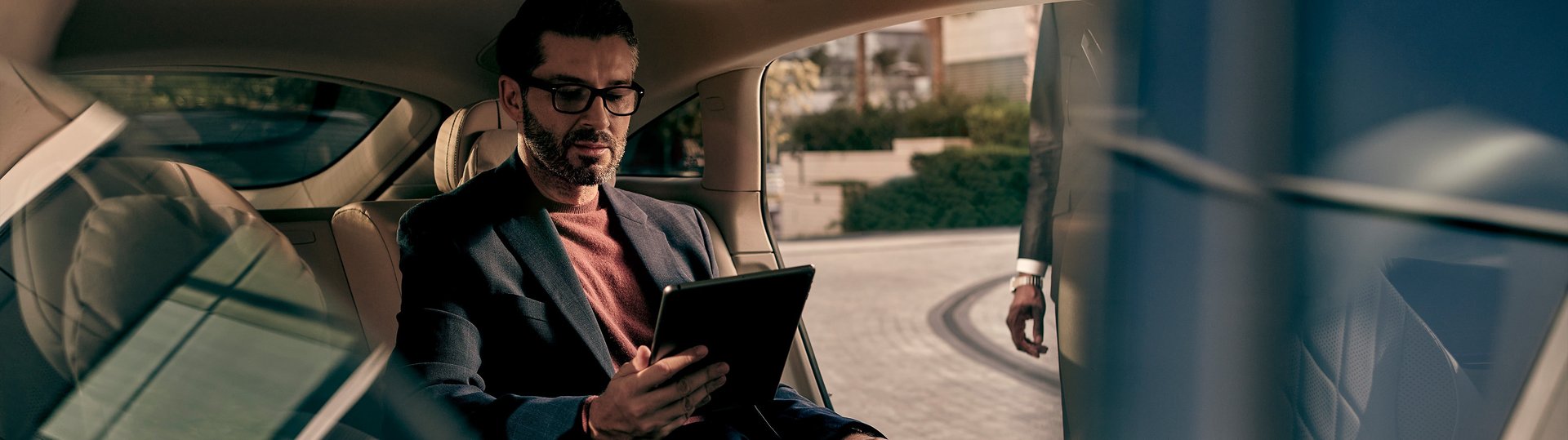 ATLAS GLOBAL MOBILITY - Travel made effortless. Luxury made simple # Ride in Style, Always on Time