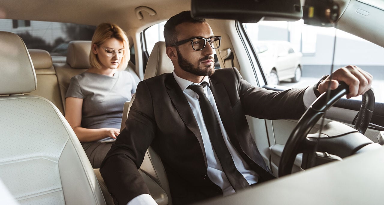 Hajouni grand travel Ag - Ihr professioneller Taxi- & Limousinenservice im Grossraum Zürich