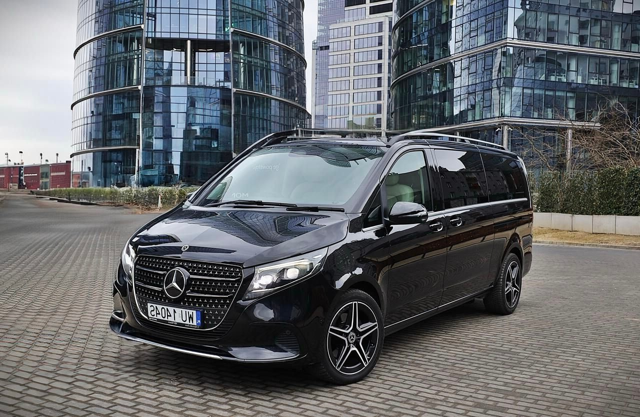 Luxury Van 7pax Fleet