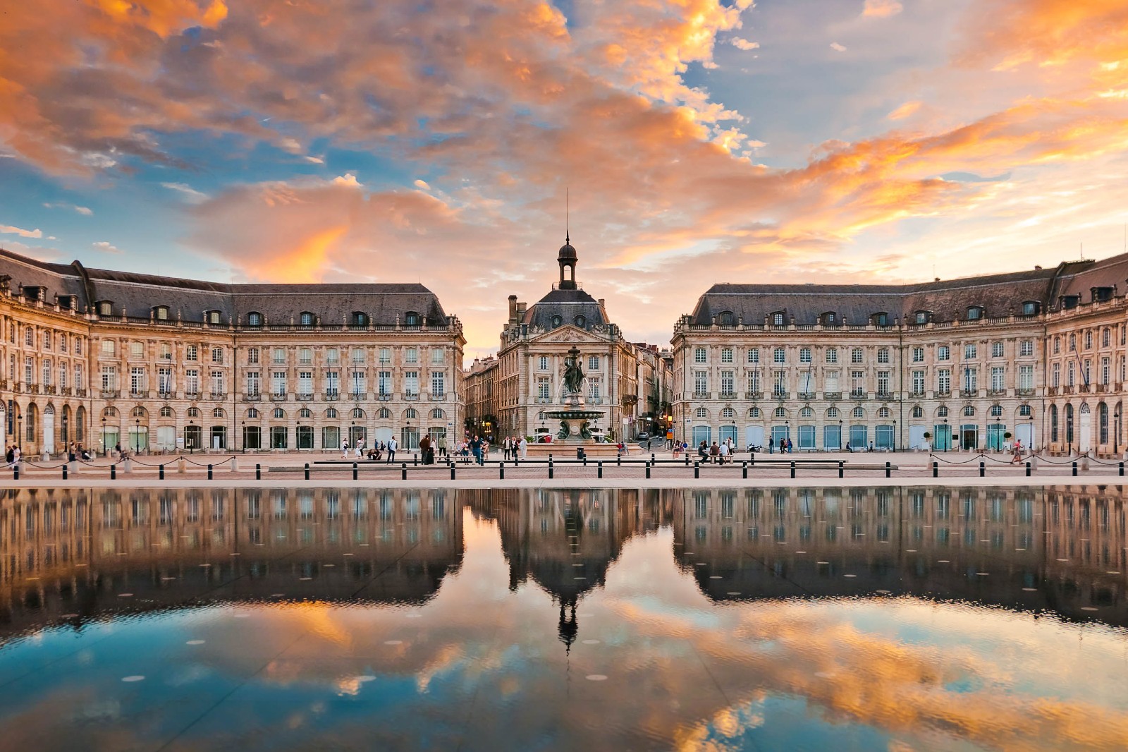 Bordeaux Location