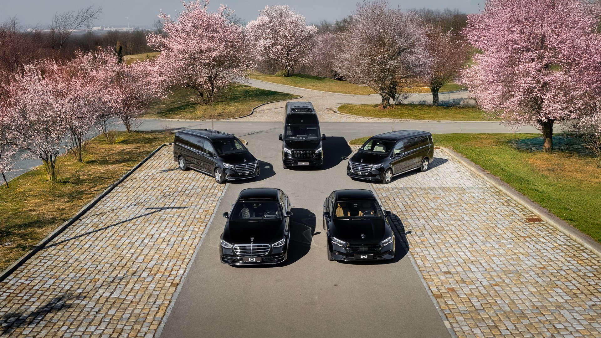 MOTTIFY CHAUFFEURS - Corporate & Executive Chauffeured Transportation