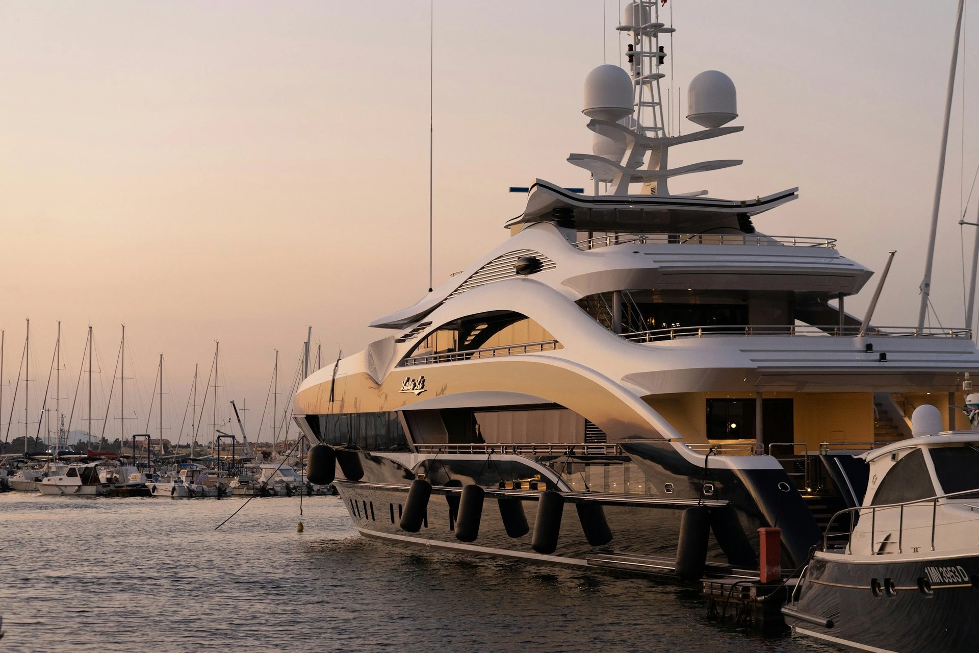 PRIVATE TOURS & EXCURSIONS