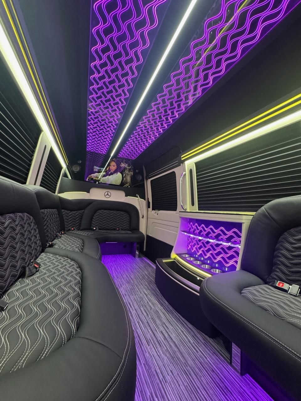 Limo /Party Sprinter - Image 5