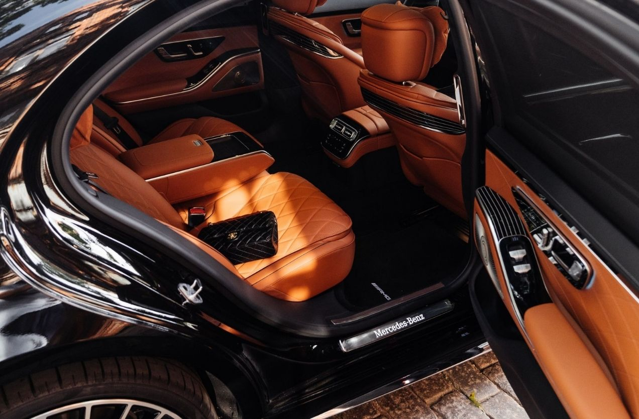 First Class Saloon - Image 3