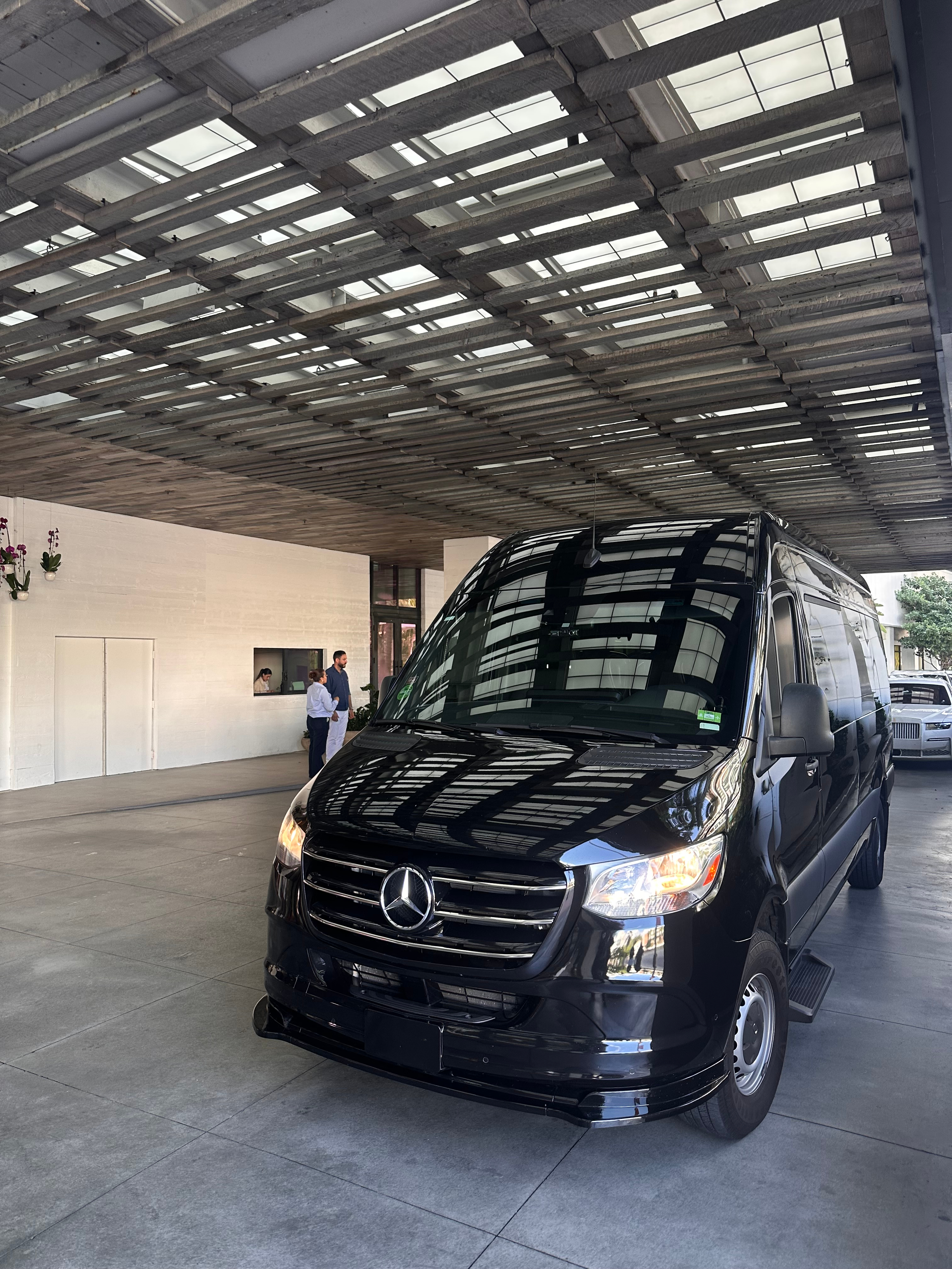 Executive Sprinter - Image 2