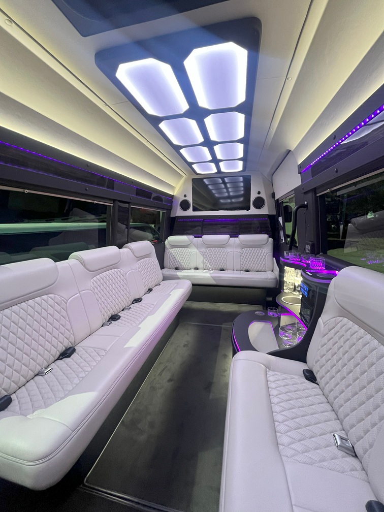 Mercedes Sprinter Limousine - Image 2