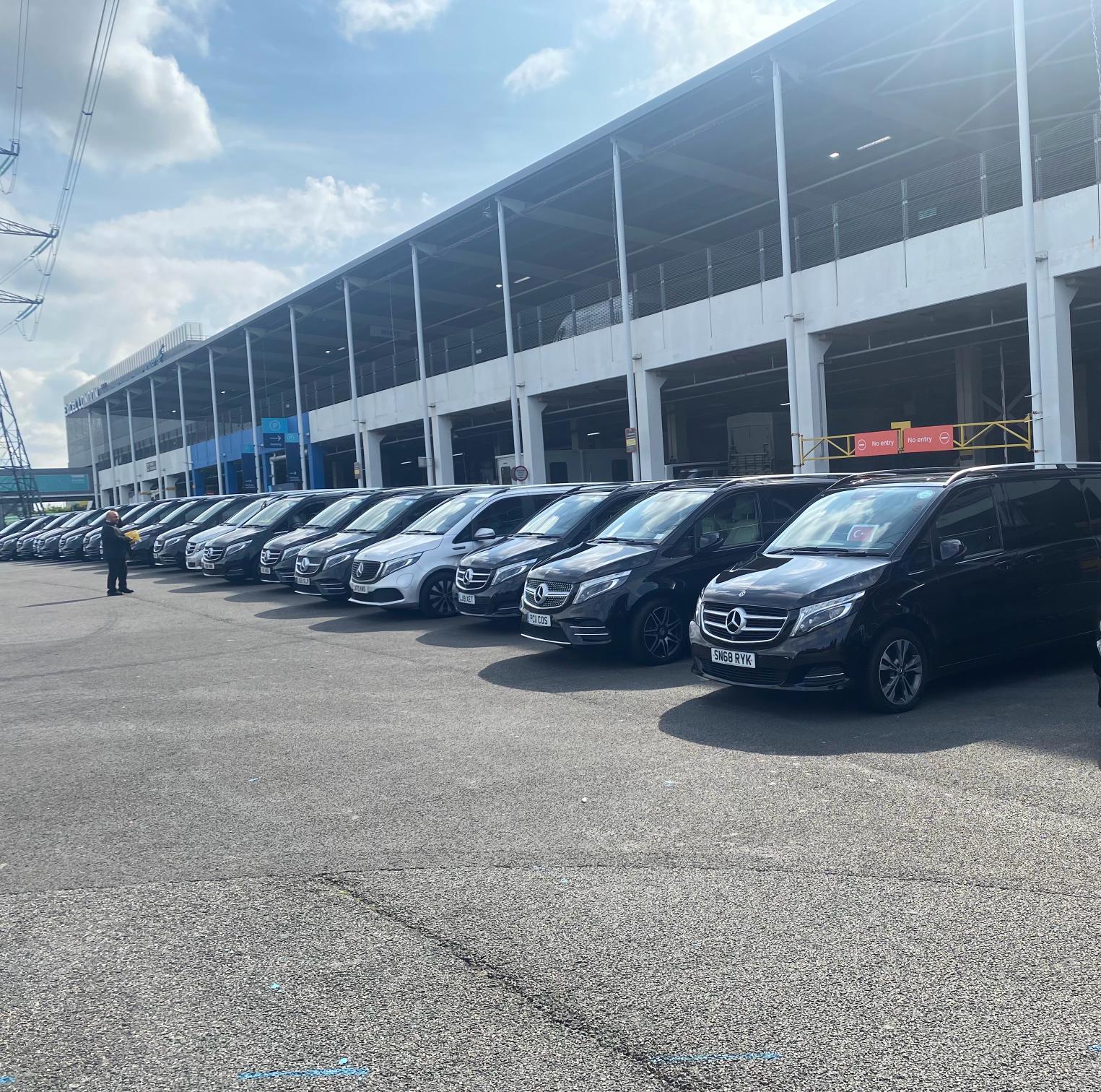 Mercedes V-Class (Luxury MPV) - Image 2