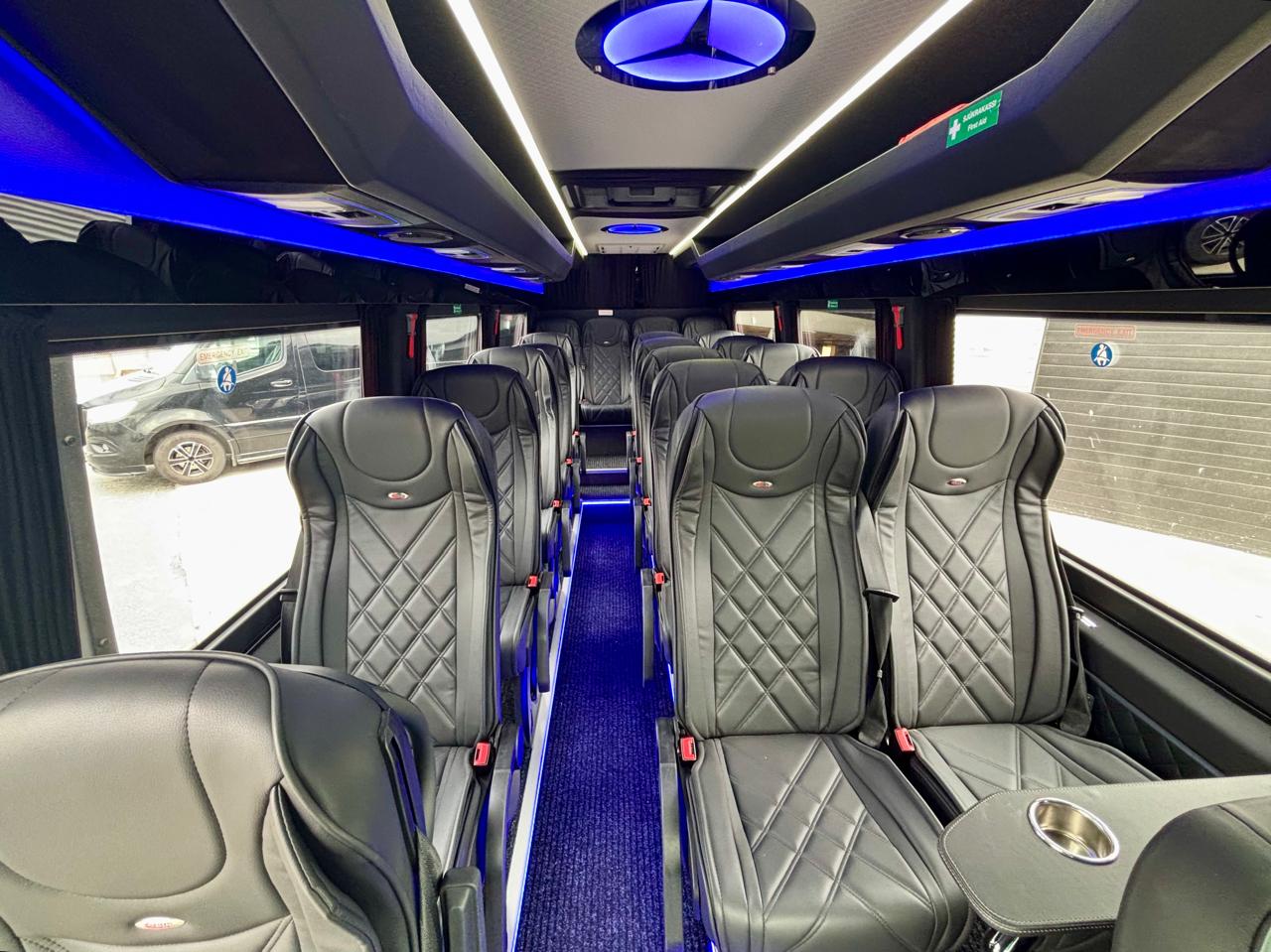 Mercedes  ( 19pax ) - Image 2