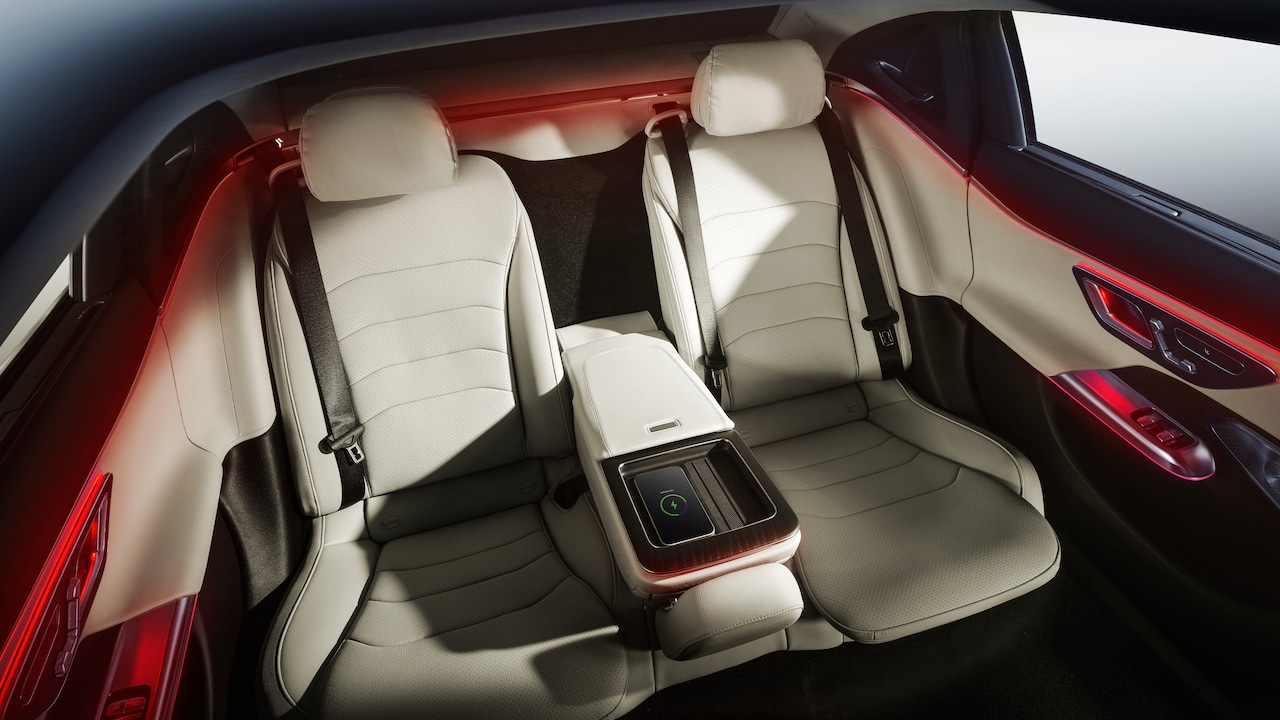 Business Sedan - Image 2