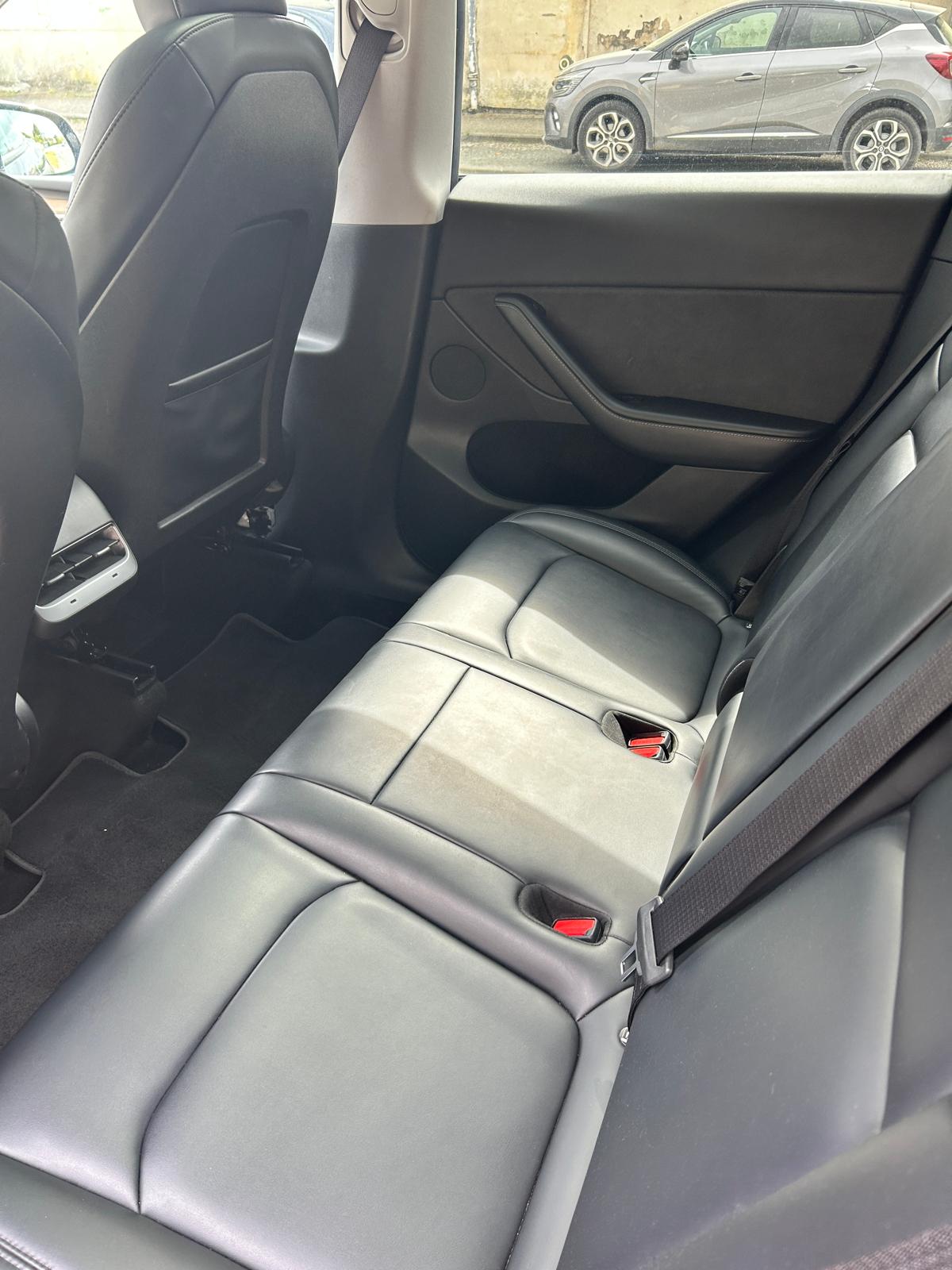 TESLA MODEL Y - Image 2