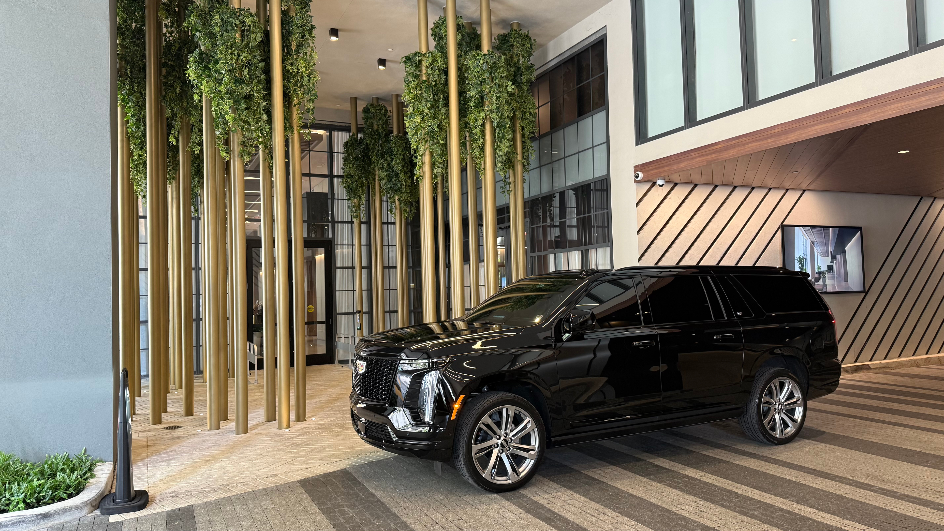     Luxury SUV – Cadillac Escalade ESV (2026) - Image 2