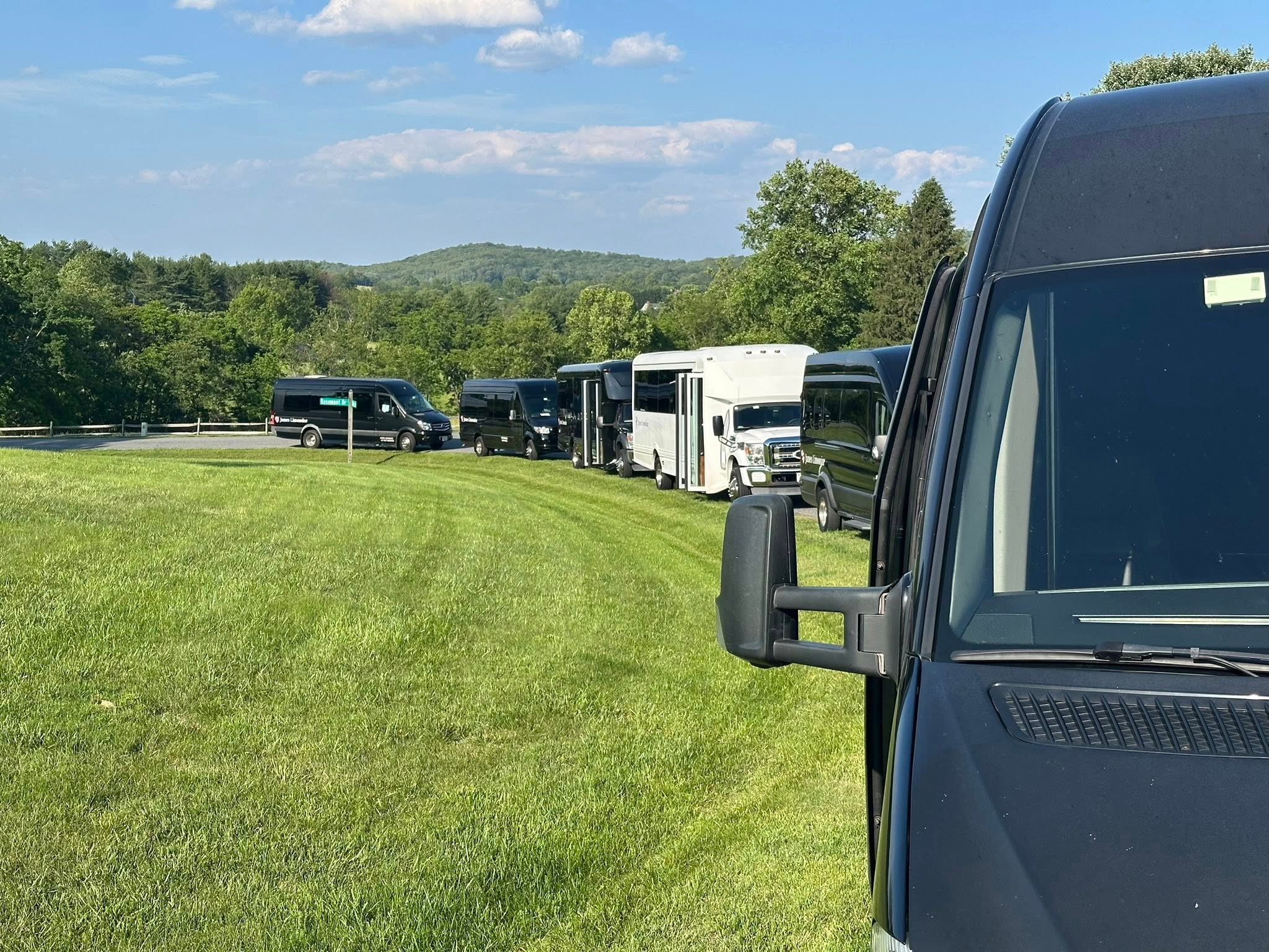 Executive Mini Coach - Image 3