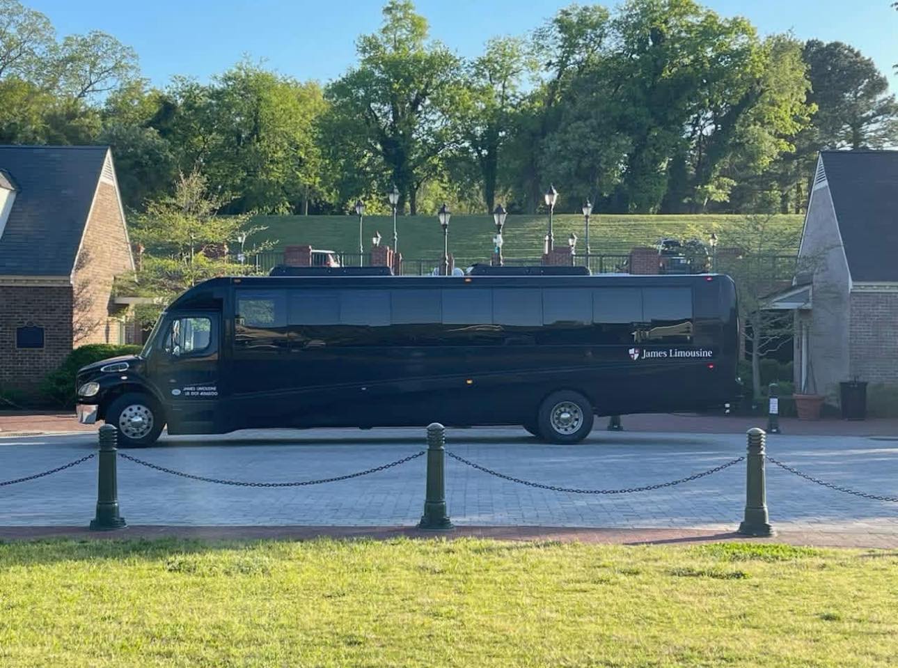 Executive Mini Coach - Image 4