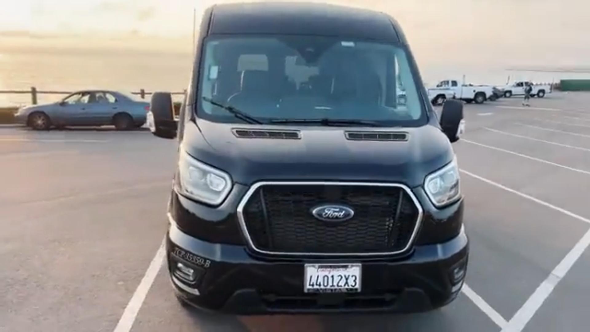 Luxuary Ford Transit 9 pasenger van - Image 5