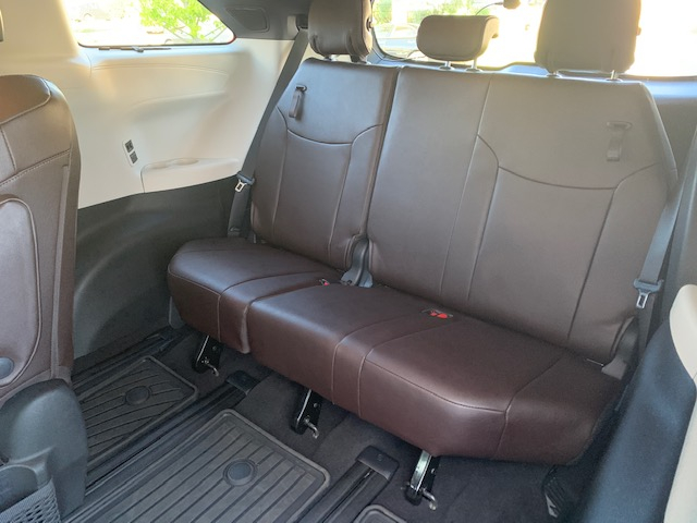 Toyota Sienna Minivan - Image 5
