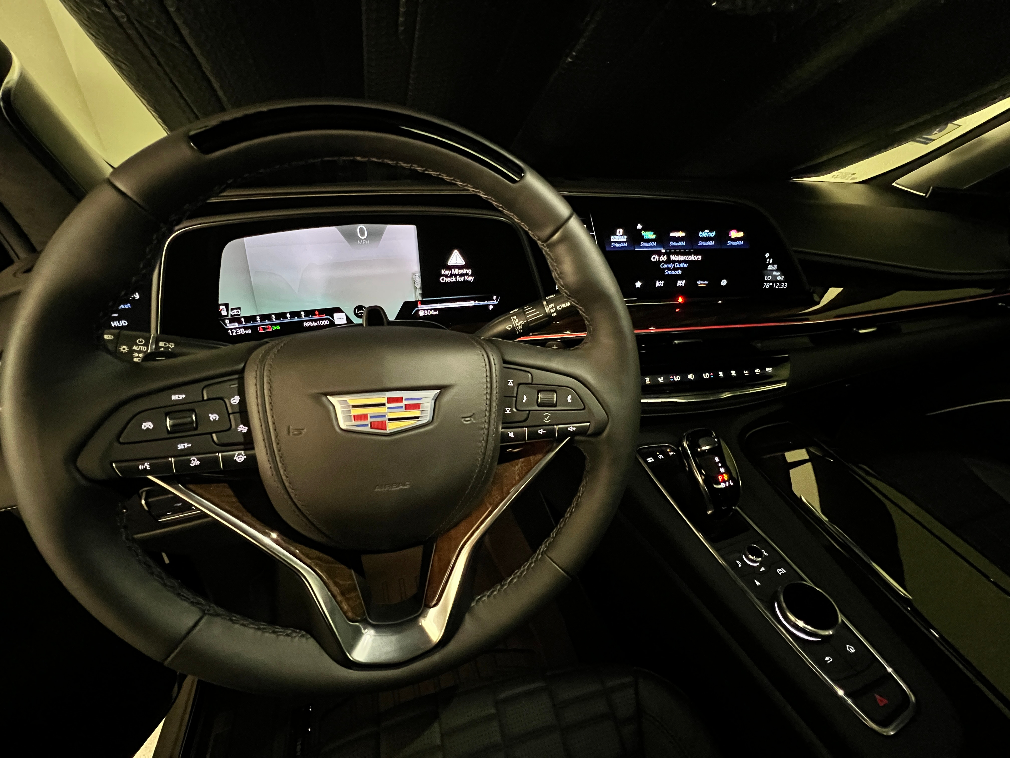 Premium Luxury SUV ESV - Image 2