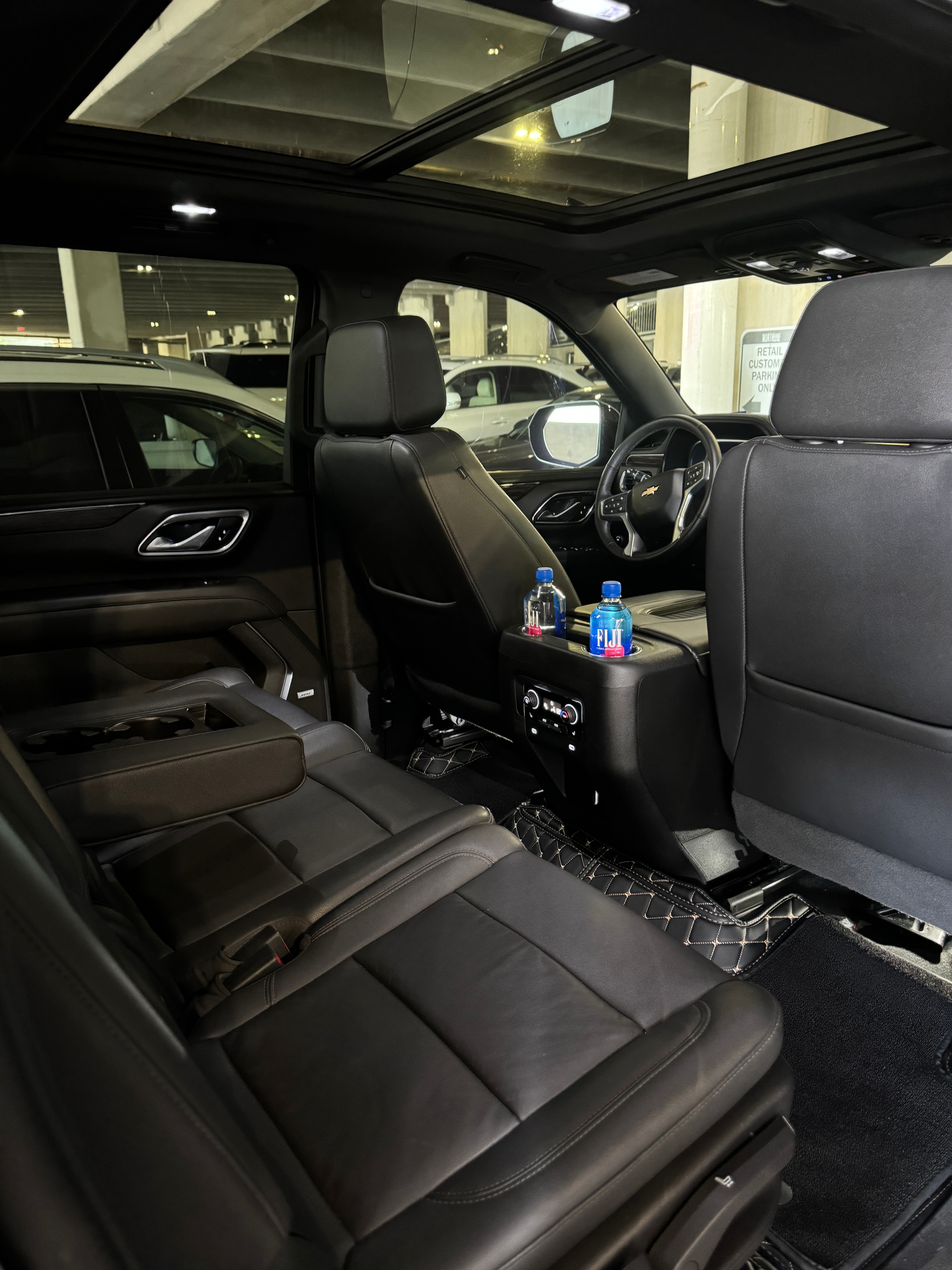 Executive SUV - Image 4