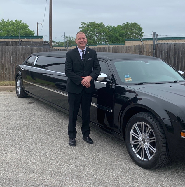 Stretch Limousine - Image 3