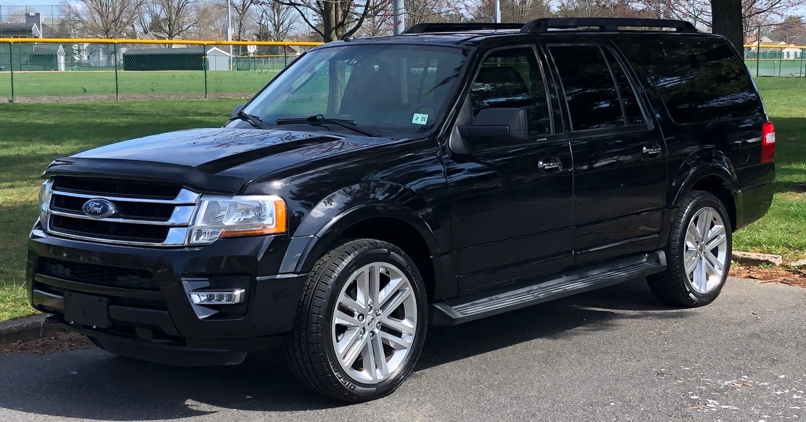Ford Expedition SUV “Standard”