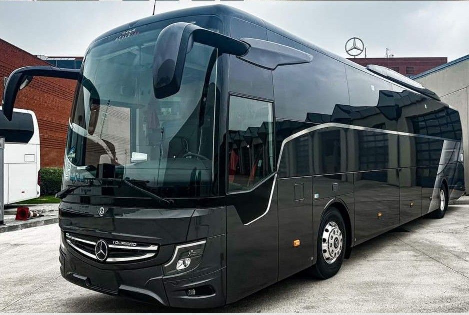 Rocky's Worldwide Chauffeured Transportation - Image 13