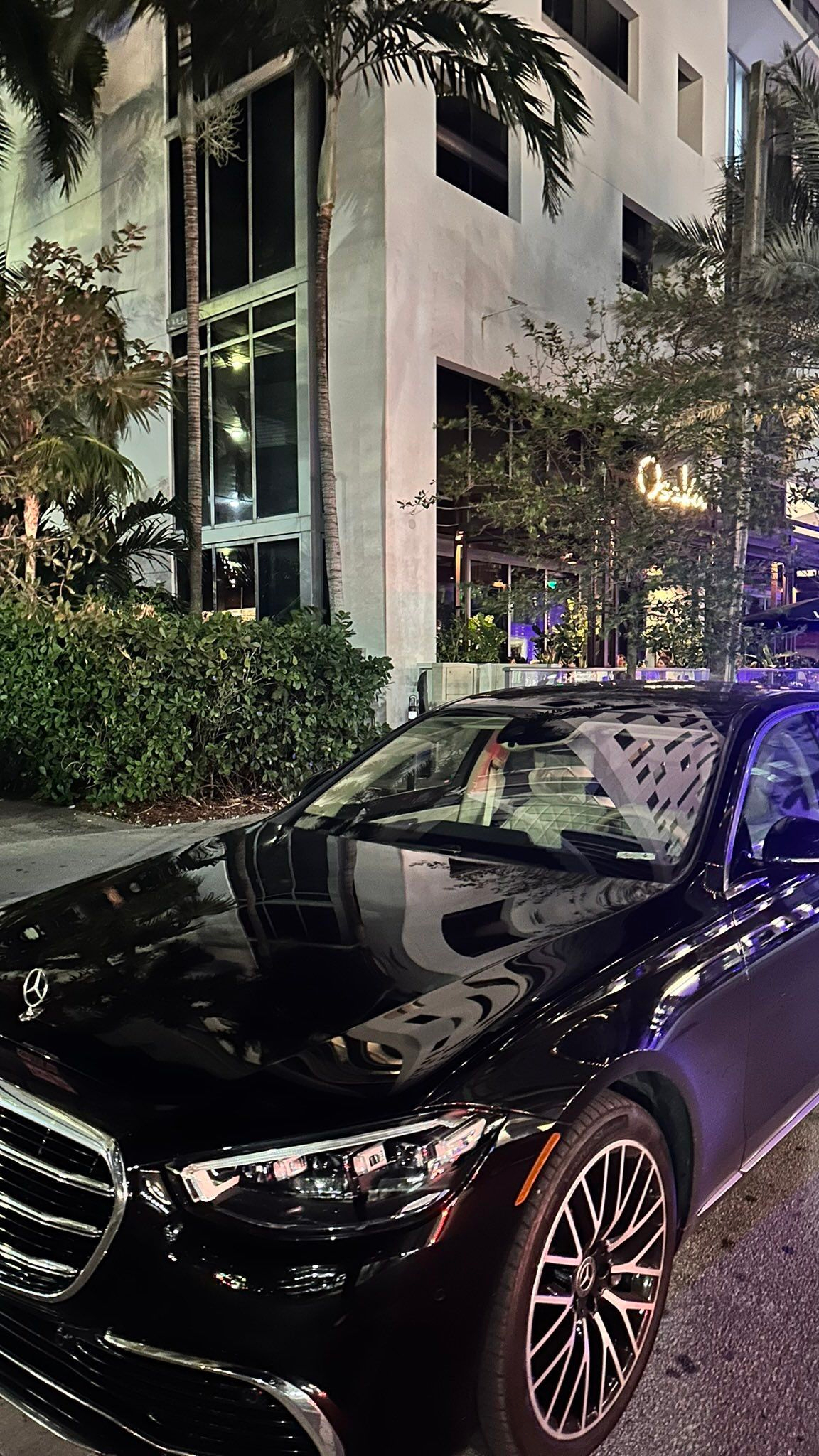 Rocky's Worldwide Chauffeured Transportation - Image 14