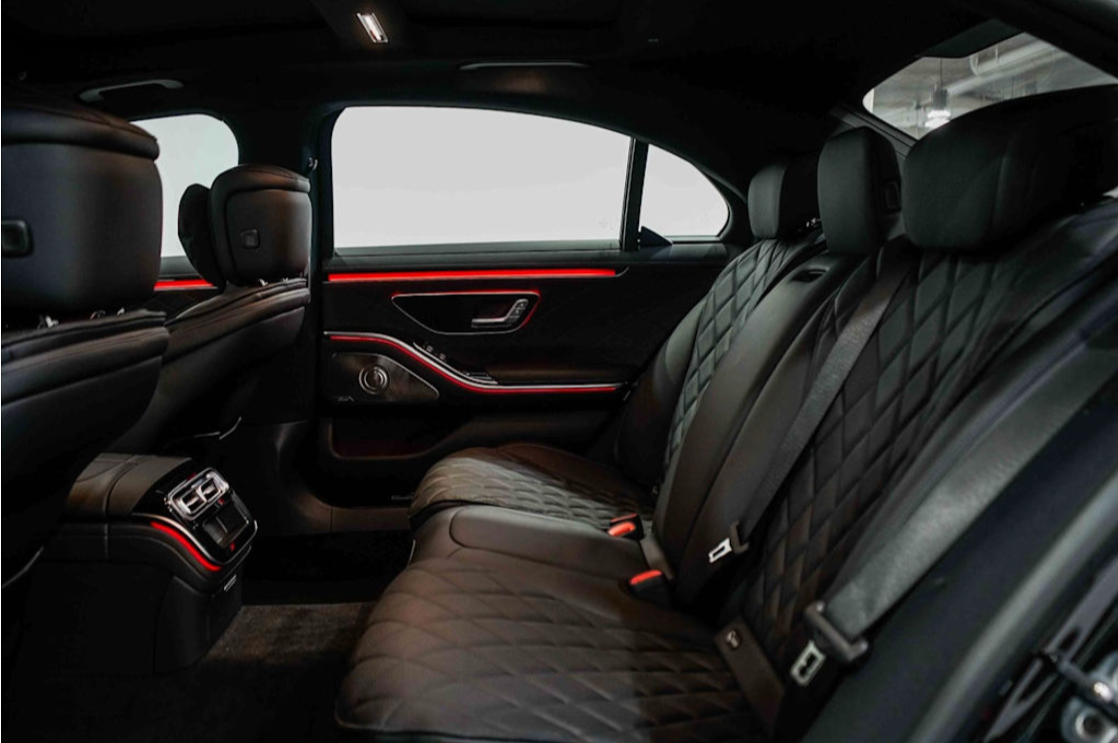 Rocky's Worldwide Chauffeured Transportation - Image 19