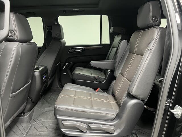 Rocky's Worldwide Chauffeured Transportation - Image 21