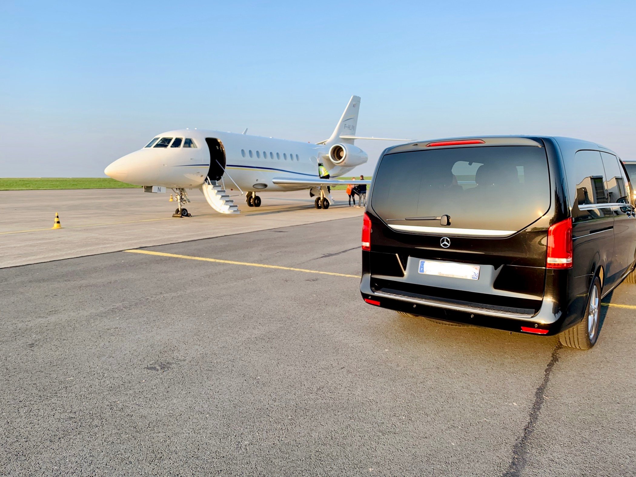 Airport Transfer – Executive Pick-up & Drop-off