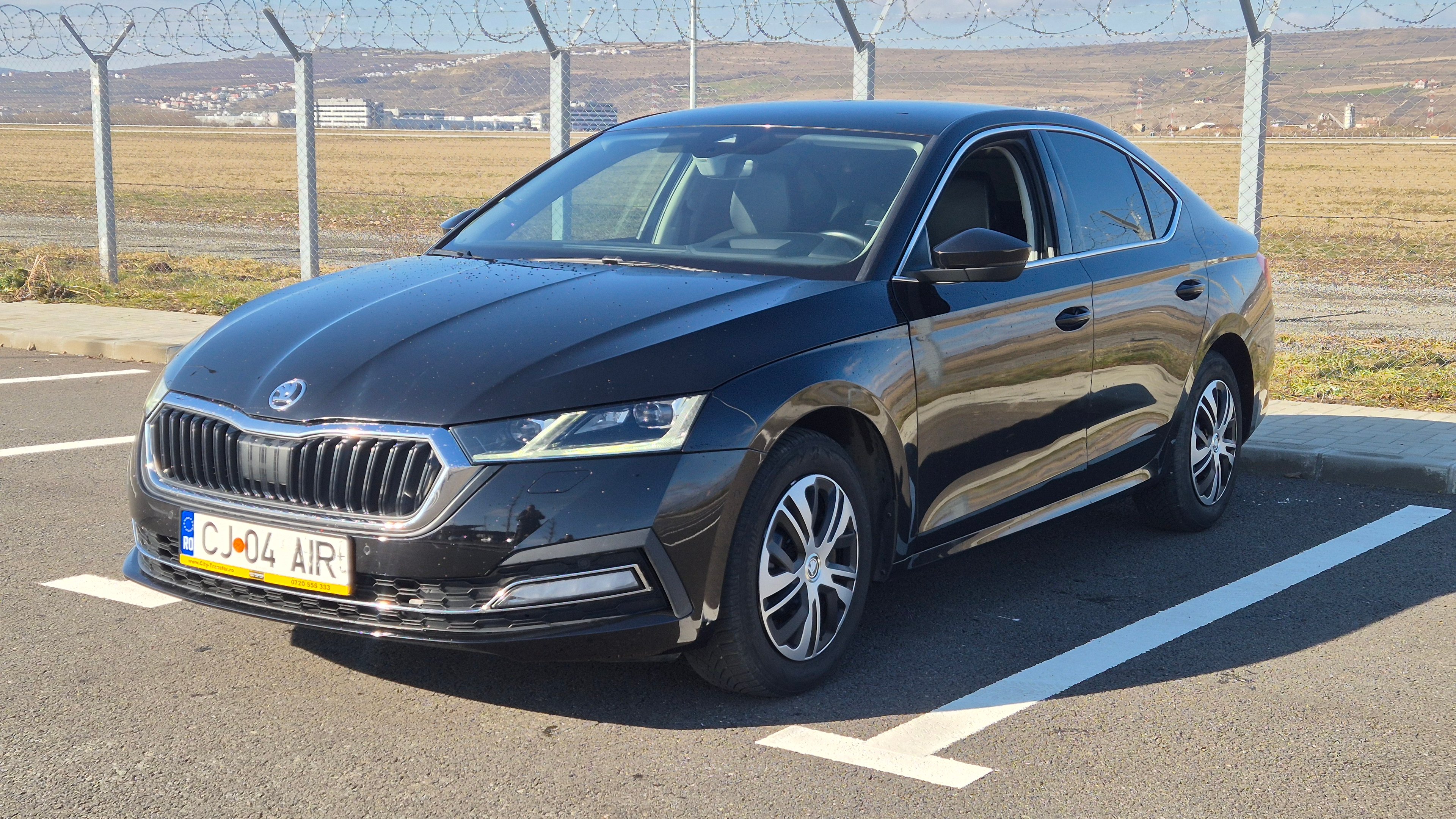 Skoda Octavia – Smart Standard Sedan for Airport Transfers & Chauffeur Services Fleet
