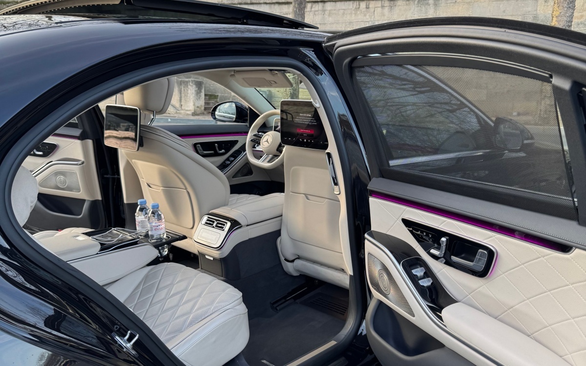 VIP TRANSIT PARIS - Luxury within reach: our signature promise!