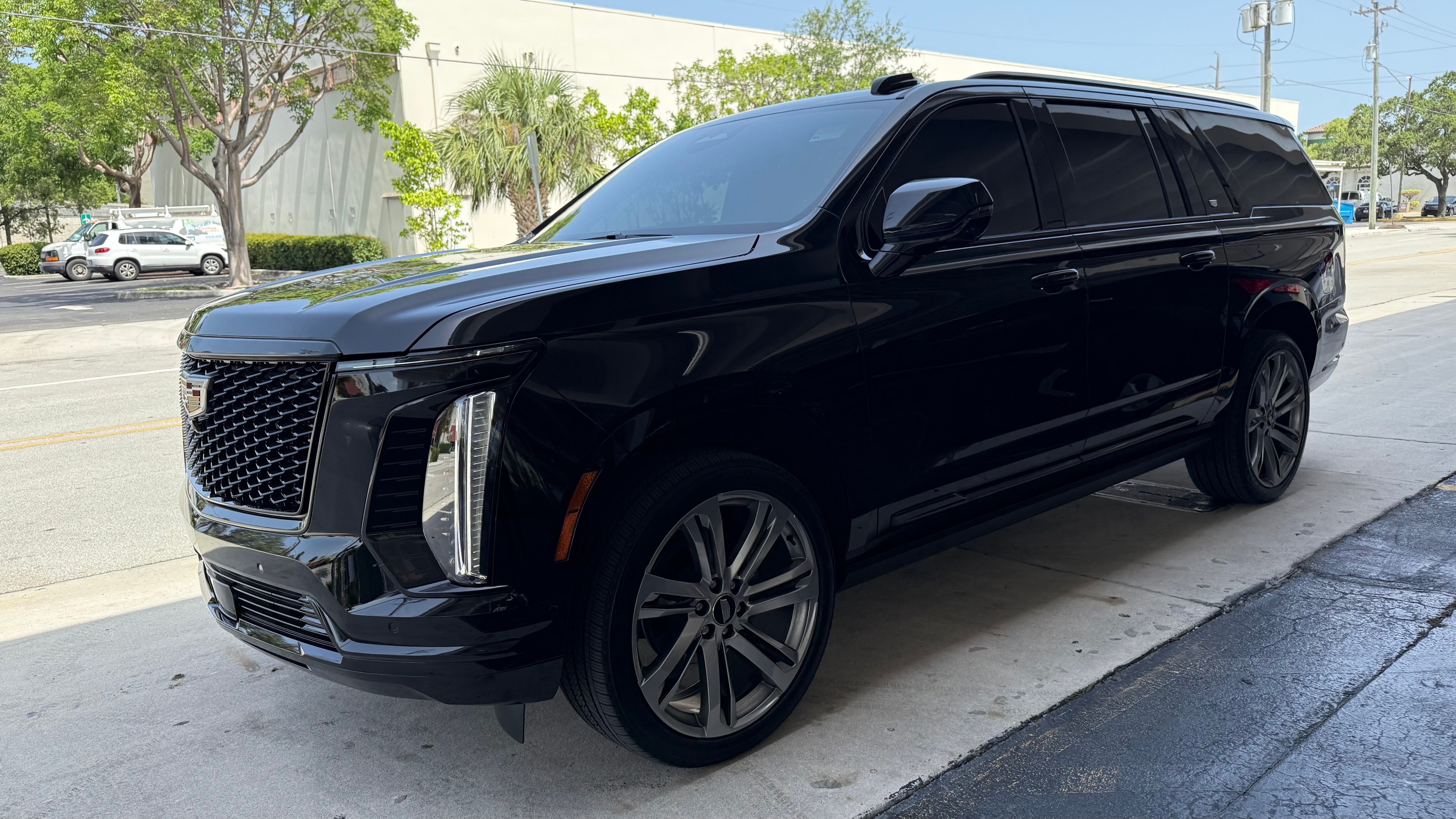     Luxury SUV – Cadillac Escalade ESV (2026) Fleet