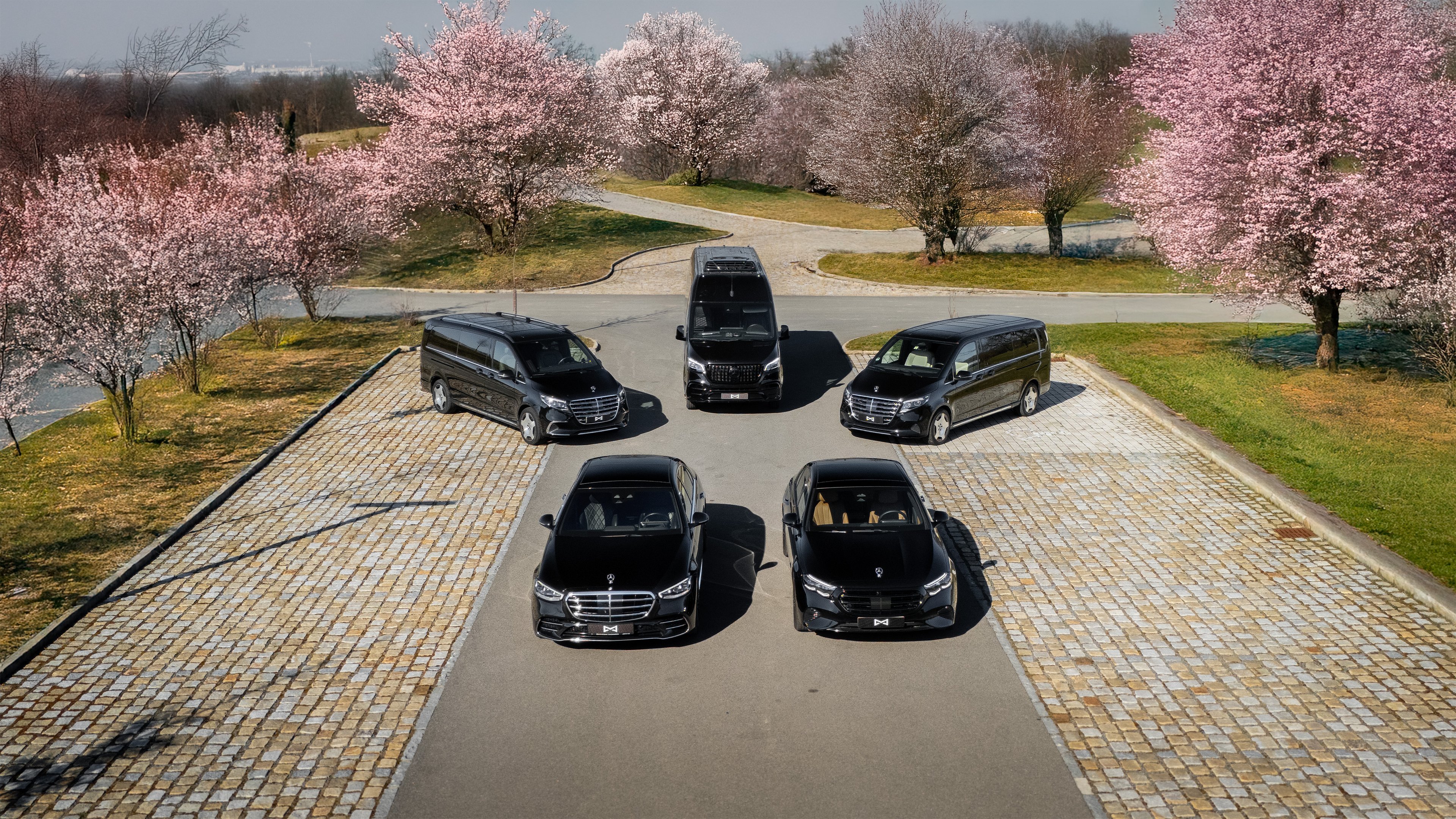 MOTTIFY CHAUFFEURS - Corporate & Executive Chauffeured Transportation